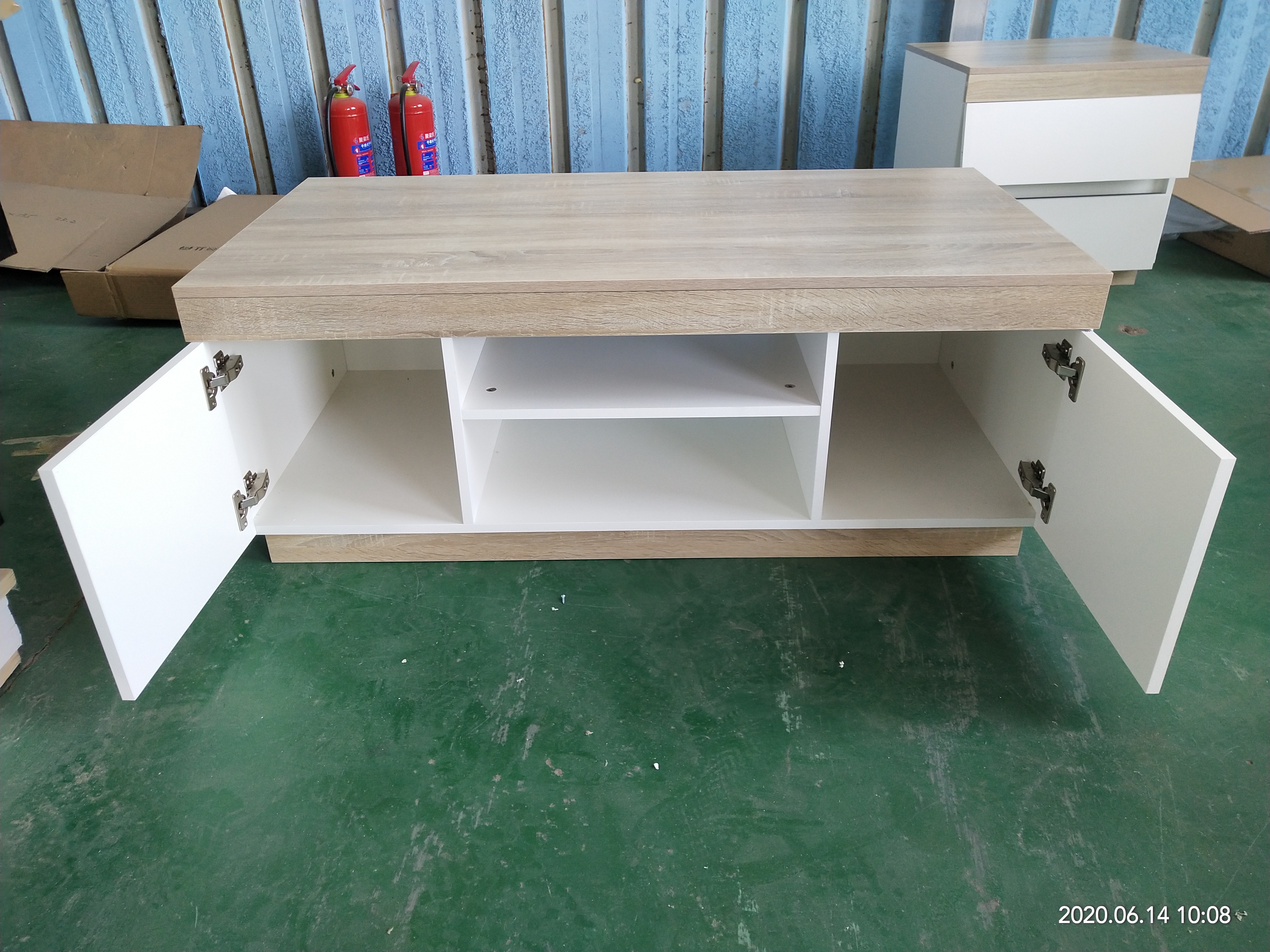 Supplier Girl Room Trade Show Manufacturers Heavy Duty Wide Personalize Three Legged TV Stand